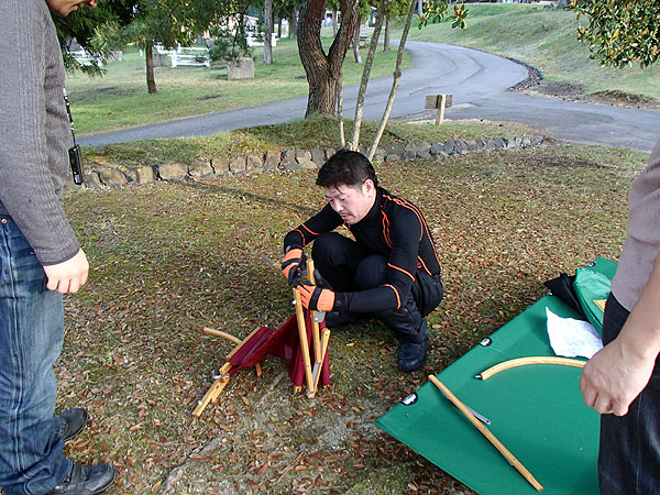 折り畳み椅子は木製の輸入品